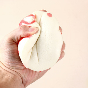 PU quick-<b>rebound</b> realistic birthday cake model, 9.5cm in diameter, realistic mousse cake, squeezeable stress-relieving toy. - Product Image 3