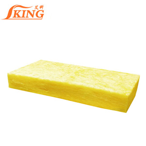 ISOKING R13, R19, R30 <span class=keywords><strong>Laine</strong></span> <span class=keywords><strong>de</strong></span> <span class=keywords><strong>verre</strong></span> jaune en rouleaux pour l'<span class=keywords><strong>isolation</strong></span> des bâtiments à ossature <span class=keywords><strong>bois</strong></span> - Product Image 1