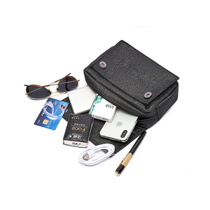 <span class=keywords><strong>Riñonera</strong></span> Deportiva <span class=keywords><strong>Negra</strong></span> Impermeable Personalizada, <span class=keywords><strong>Riñonera</strong></span> <span class=keywords><strong>Grande</strong></span> en Stock para Unisex - Product Image 1