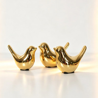 Figurine d'oiseau en céramique plaquée or, sculpture animale moderne de luxe, ornement de table pour la décoration de la maison, du salon ou des étagères
