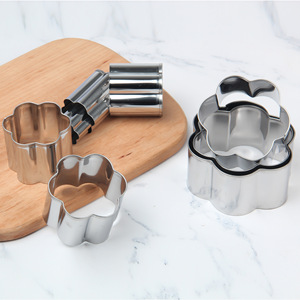 Herramientas para hornear hechas a mano de acero inoxidable, pentagrama, dientes redondos iguales, piel de bola de masa hervida, punta de <span class=keywords><strong>Pasta</strong></span> cortada, herramienta de repostería para hornear galletas - Product Image 5