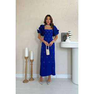 ชุดราตรีขายส่งพร้อมแขนเสื้อปักลายดอกไม้ - Product Image 4