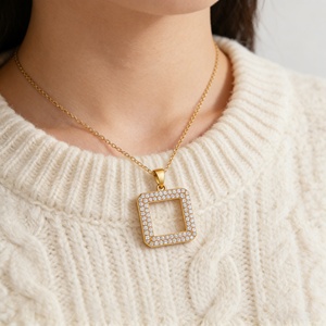 Collar de Latón con Baño de Oro 18K para Mujer, Cadena de Eslabones con Marco Cuadrado y Circonitas AAA, Colgante Minimalista, Venta al por Mayor - Product Image 3