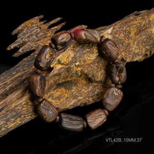Bracelet en Bois d'Agar Naturel Rare de Haute Qualité, Grade Près du Niveau Sinking, Perles d'Oud Authentiques, Grande Taille Homme, Bijou Artisanal - Product Image 3