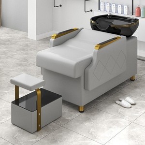 Fauteuil de lavage moderne pour salon de coiffure, rembourré, avec bac et pédale de rangement - Product Image 2