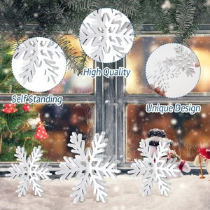 Adornos de Copos de Nieve de Madera de 14x14 cm, Decoraciones Navideñas de Escritorio Autoportantes, Diseño Moderno Blanco - Product Image 1