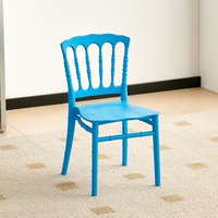 Chaises d'enfants modernes portables en plastique pour banquets d'anniversaire, parcs et fêtes, idéales pour la location en maternelle et à domicile - Vente en gros