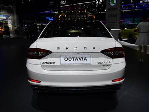 Auto Usata Premium: <span class=keywords><strong>Skoda</strong></span> <span class=keywords><strong>Octavia</strong></span> <span class=keywords><strong>2020</strong></span> - Disponibile all'Ingrosso o Personalizzata, Ben Tenuta - Product Image 2