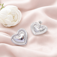 Boucles d'oreilles simples et chics en acier inoxydable, imperméables, résistantes à la transpiration, couleur or, bijoux élégants et tendance pour un usage quotidien