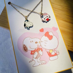 Collana Anime Snoopy Hello Kitty, Collana con Ciondolo alla Moda per Migliori Amiche e Coppie - Product Image 1