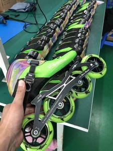 Giày Trượt Băng Tốc Độ Trẻ Em 3 & 4 Bánh Theo Yêu Cầu Của Nhà Máy OEM Giày Trượt Băng Tốc Độ Trẻ Em Sợi Thủy Tinh Carbon - Product Image 3