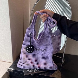 กระเป๋าโครเชต์ปักตัวอักษรพร้อมจี้รูปยิ้ม เปิดด้านบน น้ำหนักเบา แฟชั่นสำหรับสุภาพสตรี จากผู้ผลิต - Product Image 2