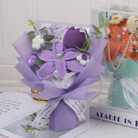 Bouquet de petites fleurs artificielles en tricot et crochet, style tulipe et lotus, faites à la main, modernes et créatives, pour la Saint-Valentin, la fête des pères et autres occasions.