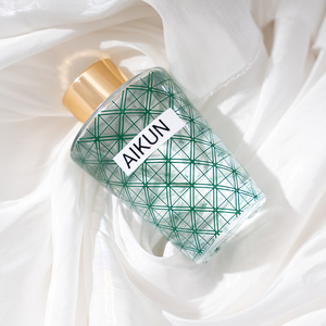 Coffret Cadeau Aromathérapie Aikun Motif Vert Assorti – Diffuseur à Bâtonnets et Bougie Parfumée avec Accents Dorés pour Hôtels - Product Image 3