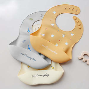 Bavoir bébé en silicone imperméable, facile à nettoyer, pliable, doux, pour tout-petits, avec logo personnalisé, vente en gros - Product Image 4