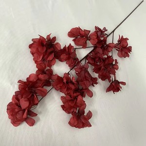 ดอกไม้ประดิษฐ์หลากชนิด LO-664 ขายส่ง ดอกไม้สีแดงเบอ<span class=keywords><strong>ร</strong></span>์กันดีเสมือนจริง ทำจากผ้าไหม สำหรับตกแต่งงานแต่งงานและงานปา<span class=keywords><strong>ร</strong></span>์ตี้ - Product Image 6