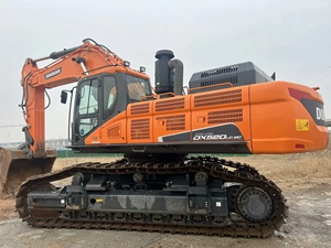 รถขุดมือสอง Doosan DX520LC-9C เครื่องยนต์ดีเซล ระบบไฮดรอลิก ตีนตะขาบ สำหรับงานดิน ชั่วโมงการใช้งานต่ำ 52 ตัน เครื่องยนต์ Hitachi 2.0 เมตร - Product Image 2