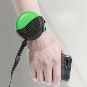 Laisse rétractable mains libres pour chien avec bracelet – Laisse de promenade en nylon de 2,4 m pour chiens de petite à moyenne taille – Cadeau promotionnel pour animaux de compagnie - Product Image 4