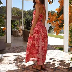 थोक अनुकूलित महिलाएं कैजुअल समर-लाइन सस्ते स्लीवलेस मुद्रित लाल बैकलेस हैवीयन स्टाइल हैल्टर मैक्सी ड्रेस बेल्ट के साथ - Product Image 5