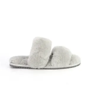 High Quality Fashion Natural Fluffy Sheepskin Winter Women Fur Slides Wool Non-Slip Warm Lady Shearling Slippers