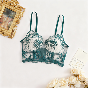 Damen New Erotic Dessous Spitze Innocent-Seductive Cutout Schnür-Set Verführer ische Sexy Bügel-BH-Set - Product Image 6