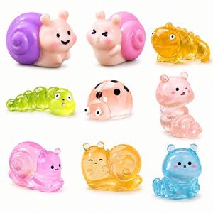 Figurines d'insectes miniatures en résine, mignonnes et phosphorescentes (escargot, chenille, coccinelle, lézard) pour la décoration de maisons de poupées et de micro-paysages - Vente en gros - Product Image 1