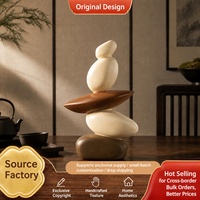Sculpture moderne en résine marron en forme de pierre d'équilibre avec plateau, figurine abstraite en roche empilée pour la décoration du salon, du bureau ou de la maison