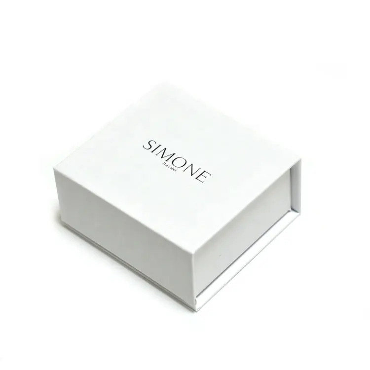 OEMホワイトクラフトジュエリー包装ボックスリングネックレス飾りギフト紙箱