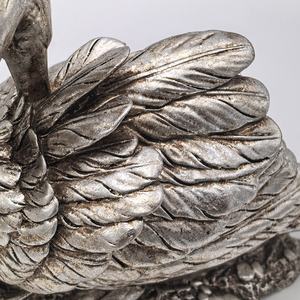 Элегантный Винтажный серебряный лебедь, украшение из экологически чистой смолы для настольного дисплея, современный Рождественский подарок для пар, сказочное аниме - Product Image 6