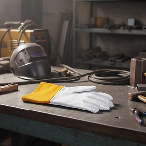 Guantes de Protección Térmica de Piel de Vaca con Forro Interior Suave y Cómodo y Superficie Lisa Resistente al Calor - Product Image 3