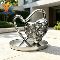 Sculpture Moderne Grande Personnalisée en Acier Inoxydable 304 Poli Miroir, Double Cœur Entrelacé, Amour Abstrait pour Hôtels, Places et Jardins