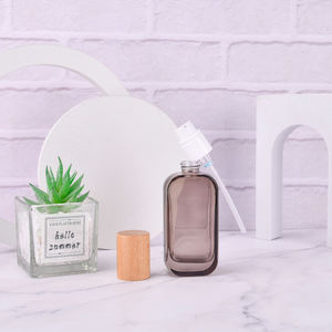 Luxe 30ml 50ml 100ml 120ml plat carré verre Essence <span class=keywords><strong>Toner</strong></span> Lotion liquide fond <span class=keywords><strong>de</strong></span> teint cheveux huile sérum bouteille avec couvercle en bois - Product Image 5