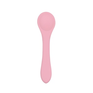 Lot de Couverts Souples et Colorés en Silicone pour Bébé : Cuillères et Fourchettes Personnalisables pour la Première Alimentation des Tout-Petits - Product Image 4