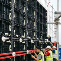 Système de coffrage modulaire flexible en plastique pour la construction de structures complexes