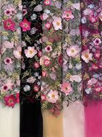 Vintage Blumenmuster Dreidimensional Bestickter 100% Polyester Schwergewichtsstoff - Mehrere Farben für Bekleidung & Heimdekoration