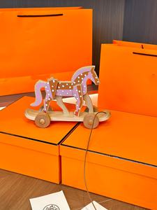 พวงกุญแจไม้ไผ่รูปม้าเพกาซัสขนาดเล็ก งานฝีมือสไตล์อาร์ตเดโคแบบยุโรป ลายสัตว์  ตกแต่งบ้าน  ติดผนัง  รับทำโลโก้ตามสั่ง - Product Image 4