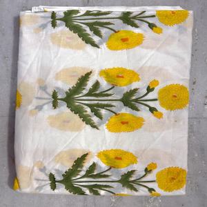 Tela de Algodón Estampada en Bloque, Ligera y Ecológica, Ideal para Confección de Cortinas y Vestidos, Diseño Floral Hecho a Mano en India - Product Image 3
