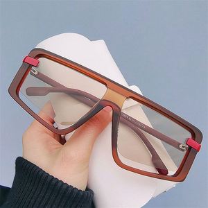 Gafas de Sol Cuadradas Extra Grandes con Forma de Escudo Retro de Moda 2022, Gafas de Sol con Marco Grande Irregular para Mujer - Product Image 2