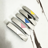 Barrettes à cheveux en laiton avec logo triangulaire, électroplaquées argent, accessoires de mode pour femmes, 6,4 cm * 1,3 cm, Fujian Chine