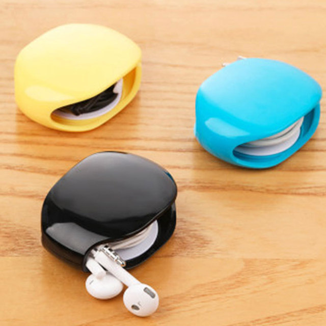 Automatic Retractable Cord Organizer Plastic Cable Management Box Easy USB Cable Management for Earphones Data Charging Cables