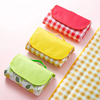 Couverture de plage de camping imperméable à l'eau portable, accessoires de plage pliables, tapis de plage de pique-nique imprimé