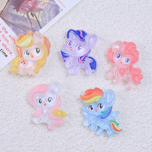 Linda transparencia Arco Iris unicornio dibujos animados Flatback resina cabujón para teléfono accesorios para el cabello DIY Scrapbooking decoración artesanal - Product Image 3