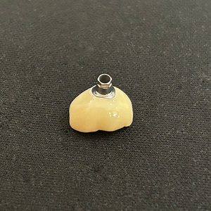Prothèses dentaires pour implants dentaires Couronnes en zircone à vis <span class=keywords><strong>molaire</strong></span> unique Prix bon marché pour laboratoires et cliniques dentaires - Product Image 1