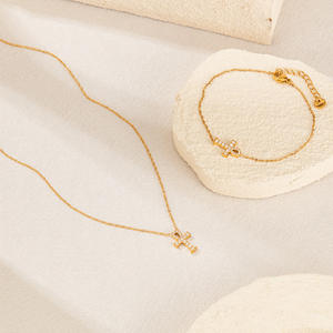 Este es un collar, pulsera y accesorio de mujer popular en Europa y América. Cuenta con un diseño de nicho con un ligero - Product Image 4