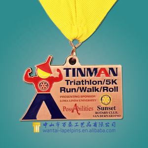 Großhandel individuelle hight polnischen silber metall überzug günstige award machen metall 2,5 zoll carnaval lustige medaillen - Product Image 3