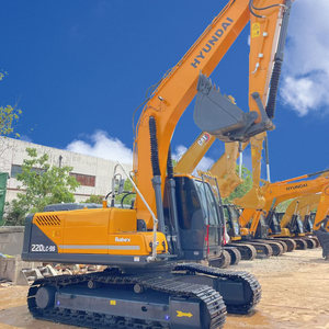 Excavatrice sur chenilles Hyundai 220LC-9S d'occasion de haute qualité, série 215 225, à prix abordable, axée sur les composants essentiels du moteur - Product Image 3