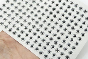 Œil de poisson en plastique holographique argenté 3D - Product Image 6