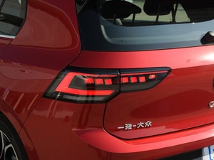 Aggiornare le luci posteriori a 2020 2024 <span class=keywords><strong>Volkswagen</strong></span> <span class=keywords><strong>Golf</strong></span> <span class=keywords><strong>8</strong></span> MK8 GTI con indicatori di direzione sequenziali dinamici che eseguono lenti rosse nuove condizioni - Product Image 3