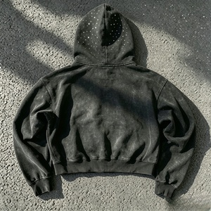 เสื้อฮู้ดซิปผู้ชายสีดำ ผ้าฟลีซ ทรงปกติ มีกระเป๋า ผ้าถัก - Product Image 2