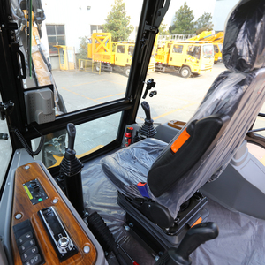 รถตักล้อยางอเนกประสงค์ 4x4 ดีเซลไฮดรอลิก พร้อมฟังก์ชั่นขุด ตัก จับ ทุกอย่างในเครื่องเดียว สำหรับงานโครงสร้างพื้นฐาน - Product Image 5